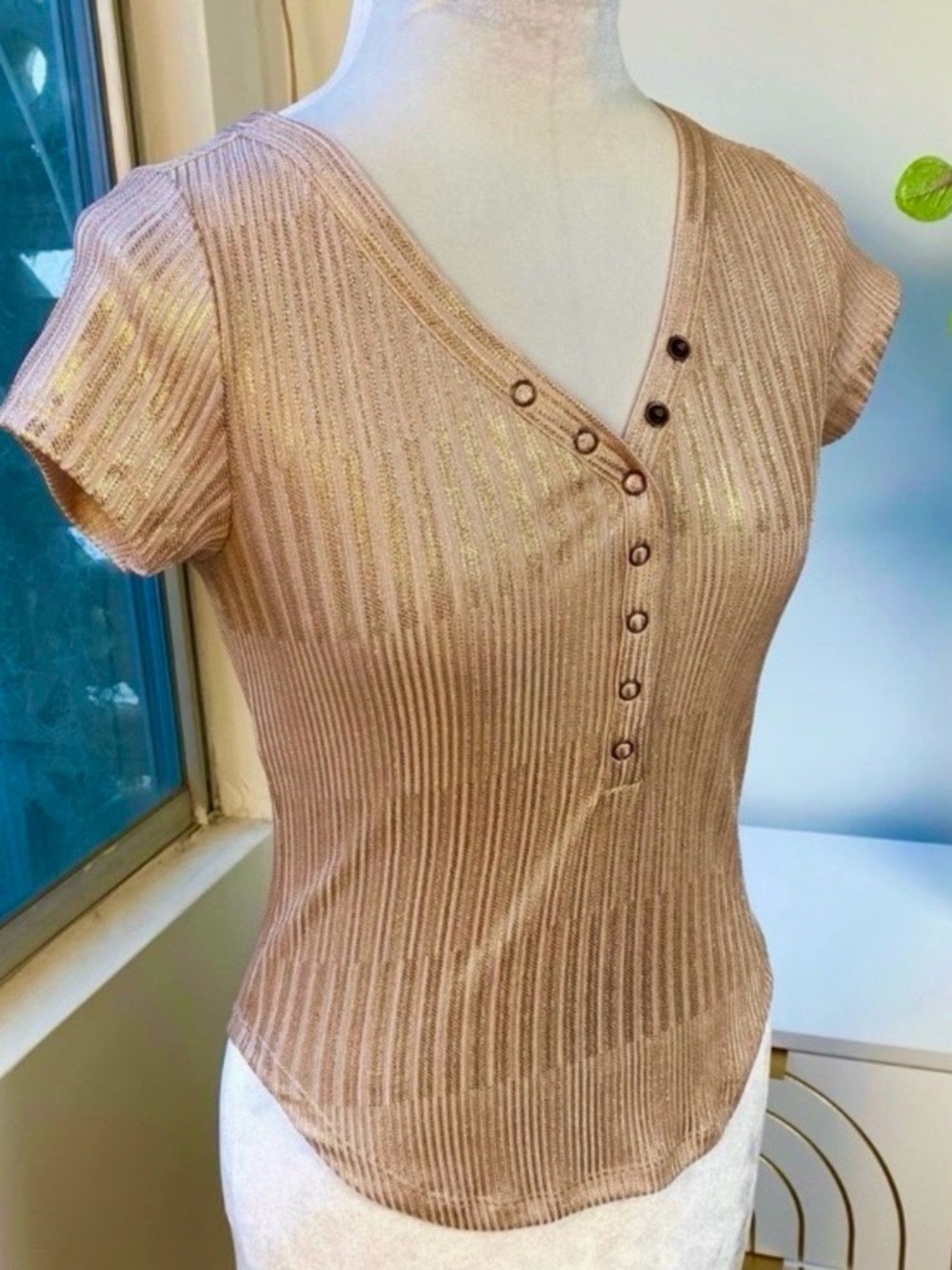 NEW Anthropologie The Andie Shine Ribbed Henley Top, Size XS - Picture 4 of 9